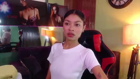 Snapshot of perla_st chatting on September 15, 8:32 pm Perla online show from September 15, 8:32 pm