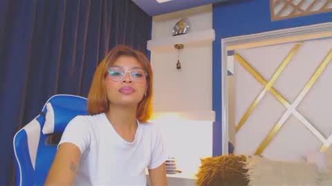 Snapshot of perla_st chatting on March 10, 6:45 pm Perla online show from March 10, 6:45 pm