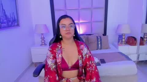 perlawatsonn online show from June 2, 4:47 am