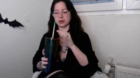 Persephone online show from November 27, 8:33 am