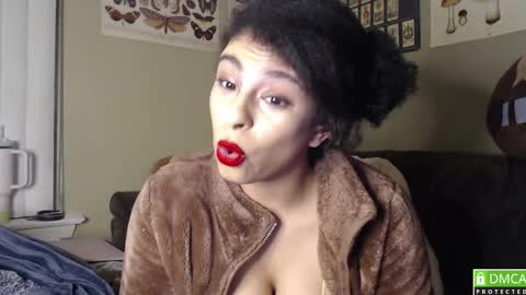 Snapshot of persephonesnymph chatting on February 21, 7:23 am Persephone online show from February 21, 7:23 am