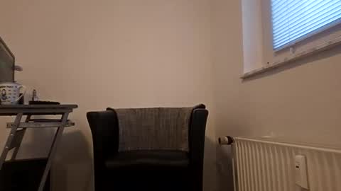 peter_03041976 online show from December 4, 10:40 am