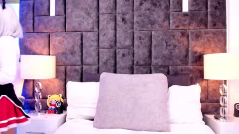 Im Rosse but u can call me Rossie or Rosita . online show from December 10, 7:54 pm