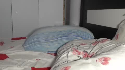 petite_danielle online show from June 25, 7:57 am