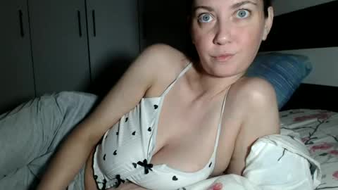 petite_danielle online show from July 7, 10:25 pm
