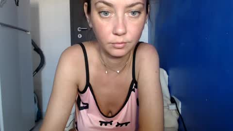 petite_danielle online show from August 2, 11:23 am