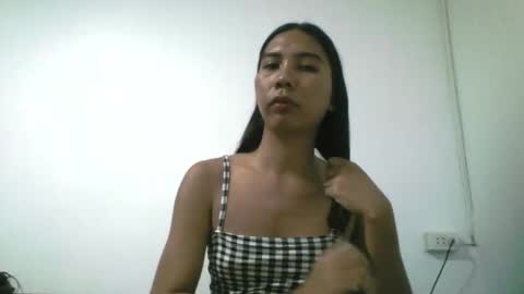 Yuriee online show from June 6, 11:49 am