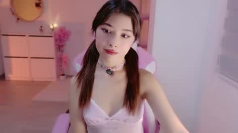 petite_marie_ online show from June 24, 5:03 am