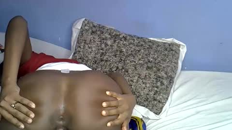 petite_star2 online show from February 27, 7:45 am