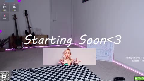 PiperAvery online show from February 13, 10:54 pm