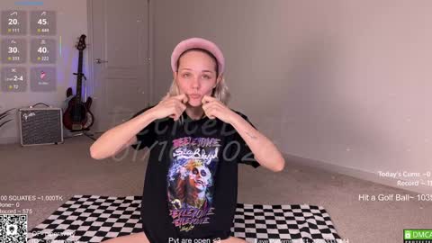 PiperAvery online show from January 11, 9:21 pm