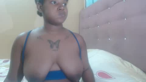 petitechocolatemommy online show from November 19, 6:50 pm