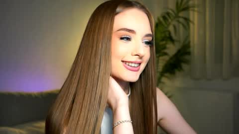 Petitegonwiild online show from April 8, 4:10 pm