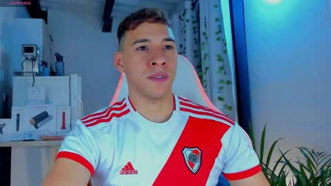 Petter  Coleman online show from April 20, 2:03 am