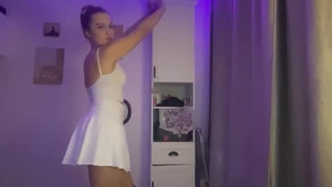 Katie online show from October 20, 3:39 pm
