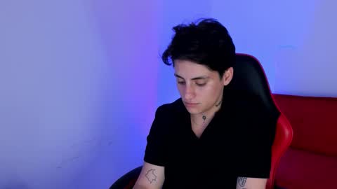 peytonbox online show from December 4, 11:54 am