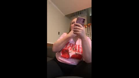 Snapshot of phatassblond chatting on October 20, 10:15 pm PhatAssBlond online show from October 20, 10:15 pm
