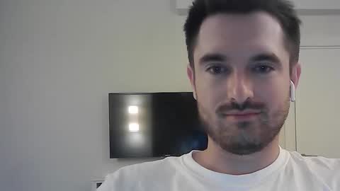 Snapshot of philborison chatting on September 27, 5:38 am PhilipBorison online show from September 27, 5:38 am
