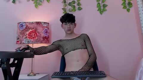 PHILLIP online show from March 2, 7:15 am