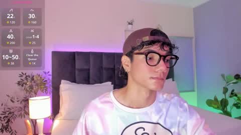 Phillip online show from December 4, 10:20 pm