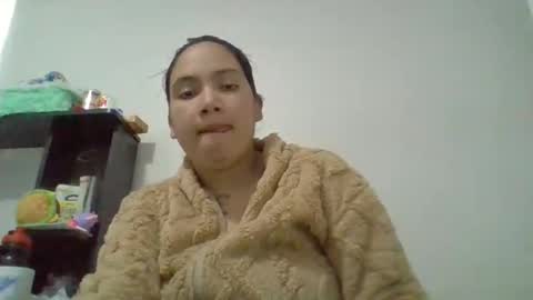 phoop_lilaa online show from March 27, 3:24 pm