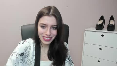 P I A online show from November 29, 7:49 am