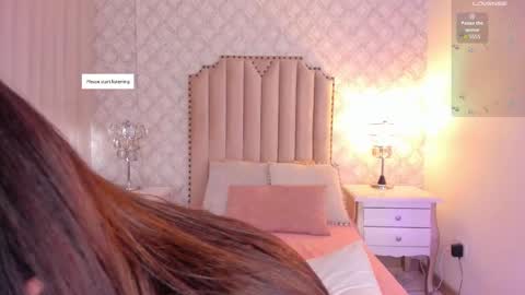 Snapshot of pia_johnson_ chatting on October 3, 11:51 am online show from October 3, 11:51 am