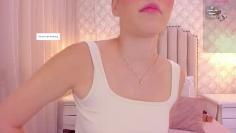 Snapshot of pia_johnson_ chatting on September 9, 11:32 am online show from September 9, 11:32 am
