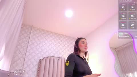 Snapshot of pia_johnson_ chatting on October 11, 11:59 am online show from October 11, 11:59 am
