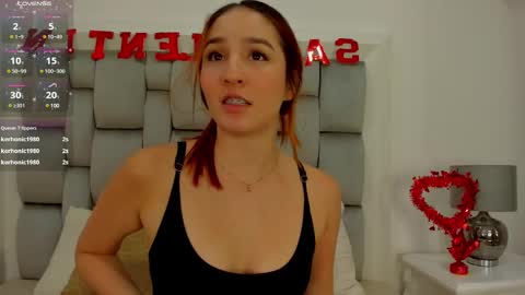Snapshot of pia_johnson_ chatting on February 15, 2:47 am online show from February 15, 2:47 am