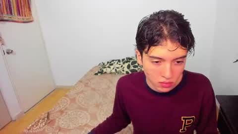 picaszomilos350 online show from March 9, 6:40 am