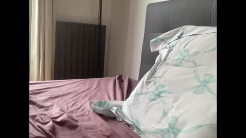 pierrot462900 online show from October 10, 8:09 am