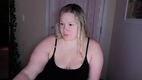 Piggy Rose online show from June 20, 5:24 am