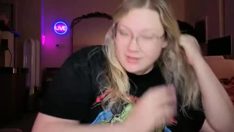 Piggy Rose online show from March 25, 1:12 am