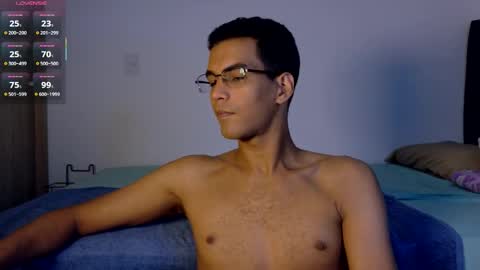 pikashuu7u7 online show from February 1, 3:09 pm