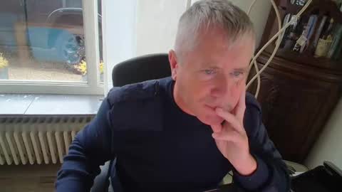 Snapshot of piloonklim chatting on October 25, 10:25 am piloonklim online show from October 25, 10:25 am