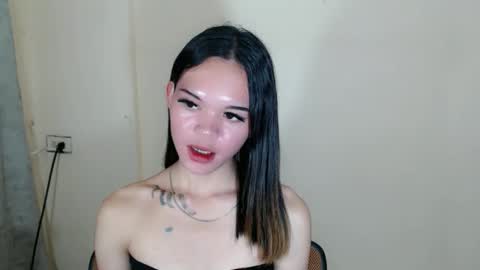 maxine online show from November 3, 1:56 pm