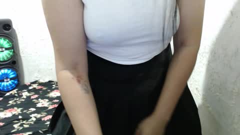 mhae-mhae online show from December 3, 3:13 pm