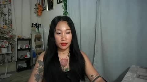 yumie  online show from July 28, 11:28 am