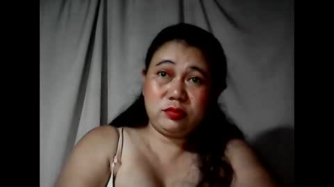 pinaymama12345 online show from December 18, 10:05 pm