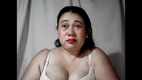 pinaymama12345 online show from May 1, 11:21 pm