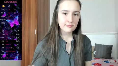 Snapshot of pingviluly chatting on October 1, 10:36 am pingviluly online show from October 1, 10:36 am