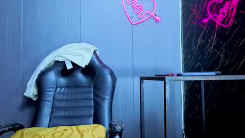 pink_alexa online show from January 10, 8:09 am