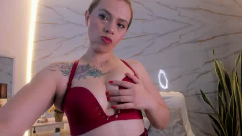 pink_secret online show from April 7, 1:24 pm