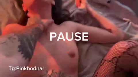 pinkbodnar_ online show from June 23, 11:55 pm
