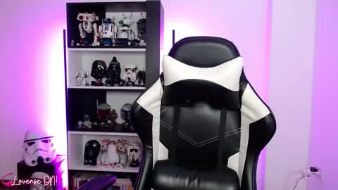 Snapshot of pinkcatlive chatting on October 15, 9:48 pm Emily online show from October 15, 9:48 pm