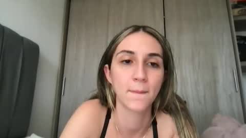 Pinkilola online show from March 20, 9:42 pm