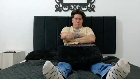 pinkqueen23 online show from June 5, 6:52 am