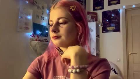 Sara online show from September 23, 6:58 pm