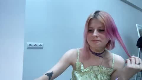 Sara online show from October 17, 8:57 pm
